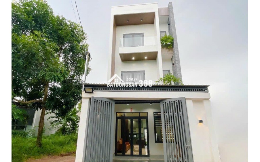 BÁN NGỘP NHÀ 1 TRỆT 2 LẦU 150M2 2TY5 TRUNG TÂM THỦ DẦU MỘT, SỔ HỒNG RIÊNG,ĐƯỜNG XE HƠI